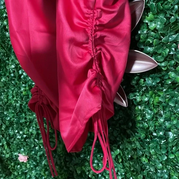 Metallic Pink Ruched Top - Picture 4 of 5